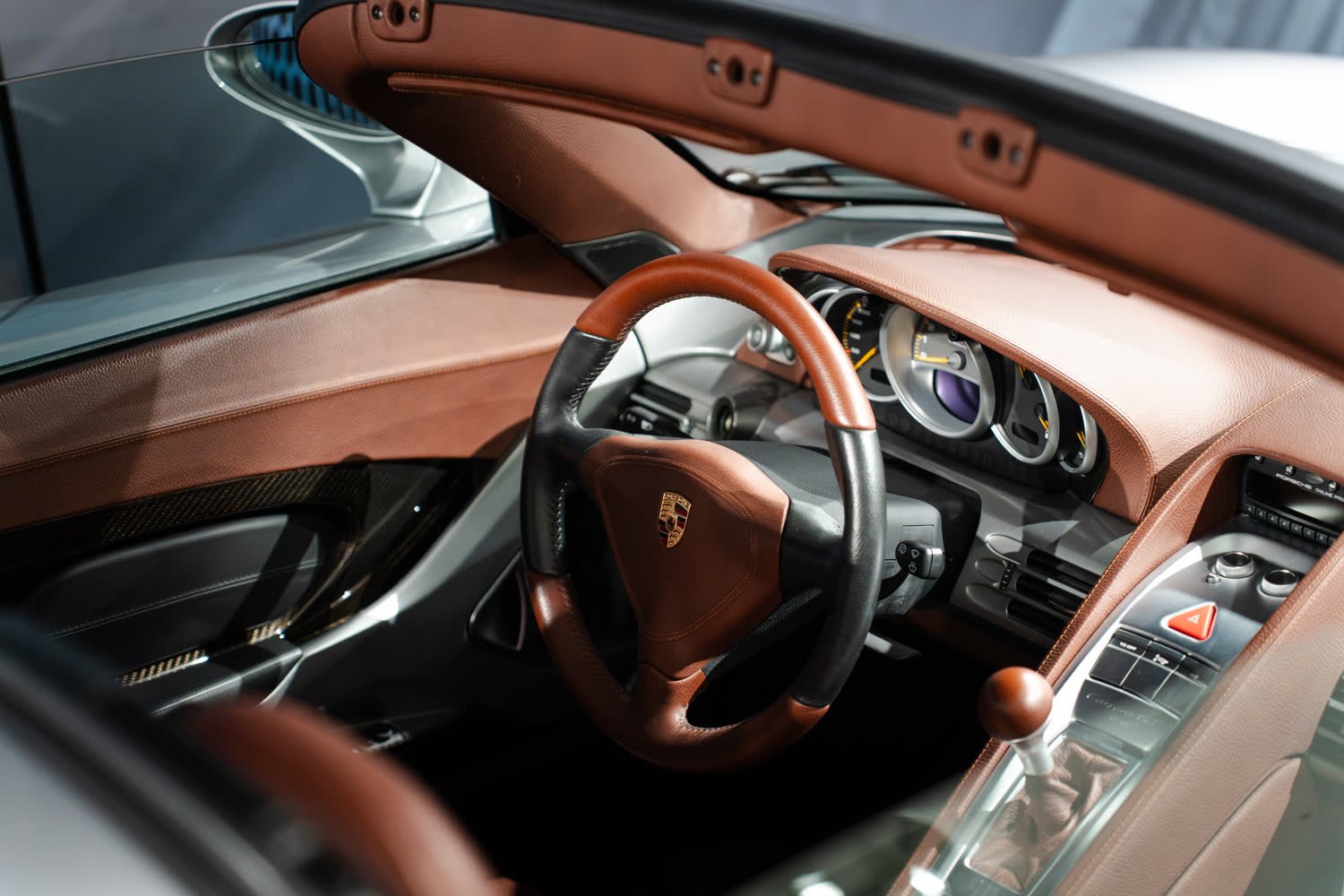 Automobile