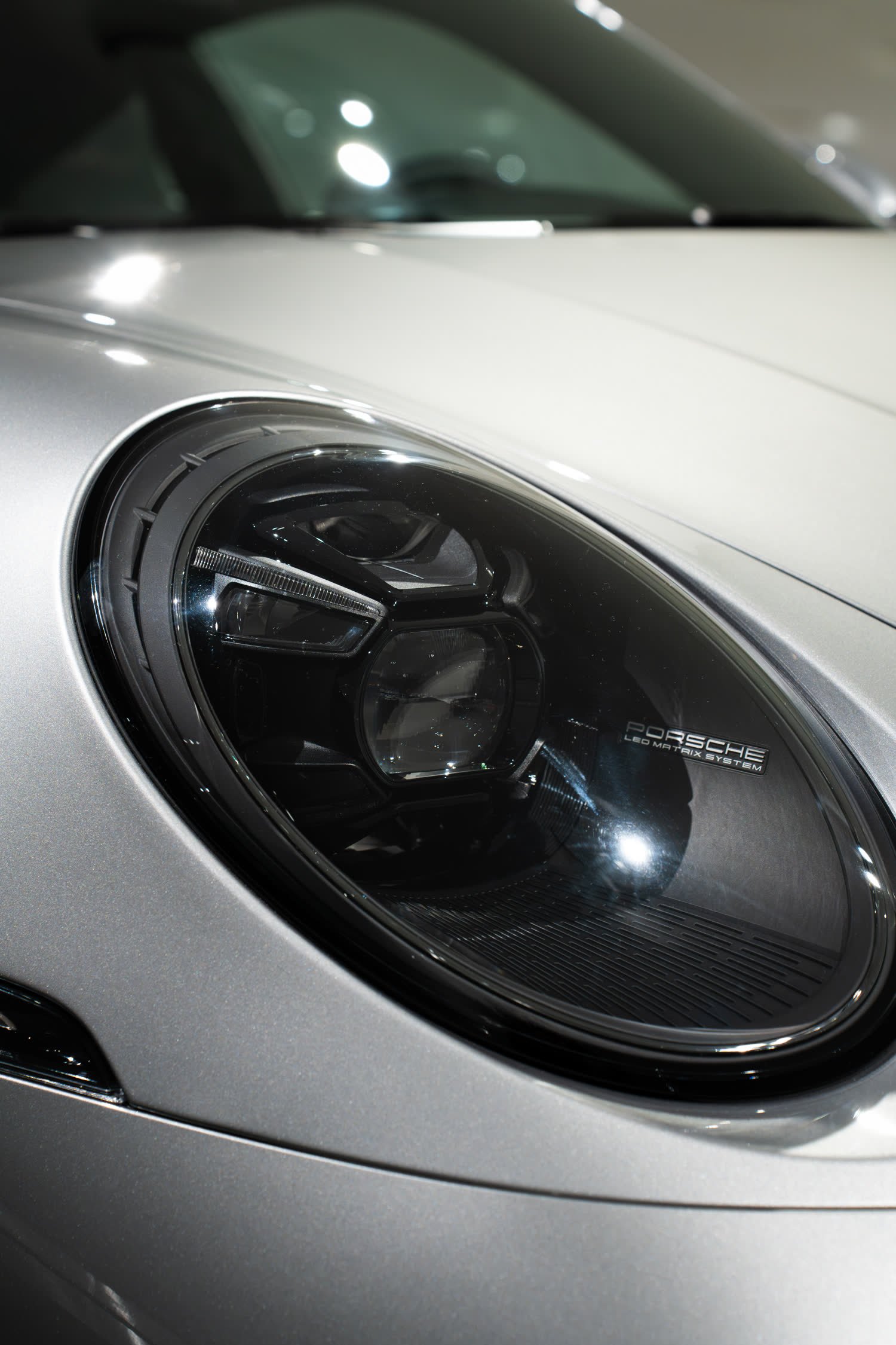 Automobile